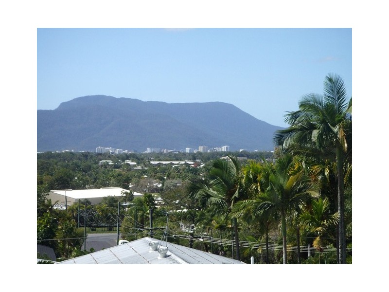 36 Flecker Street, Whitfield QLD 4870