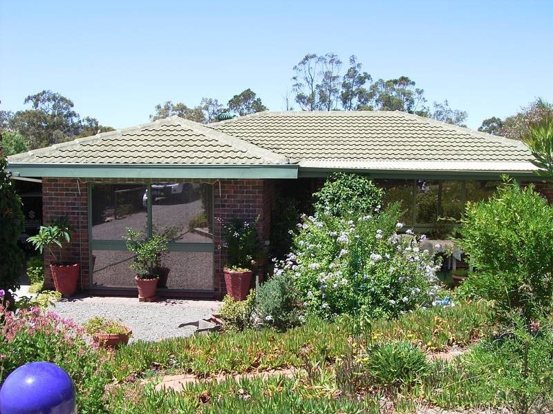 88 Blewitt Springs Rd, Blewitt Springs SA 5171