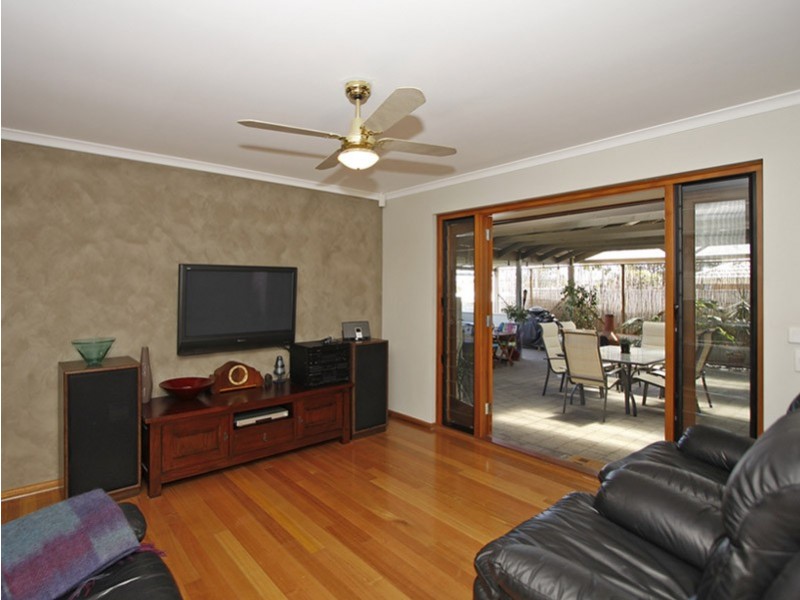 30 Seabreeze Crescent, Maslin Beach SA 5170