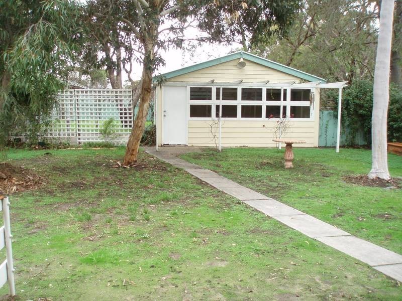 10 Parham Road, Eden Hills SA 5050