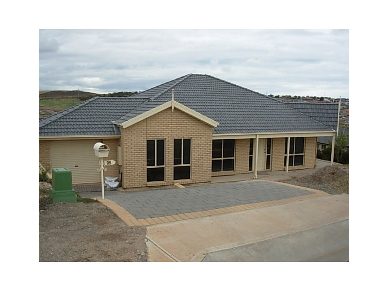 25 Stanford Glen, Seaford Rise SA 5169