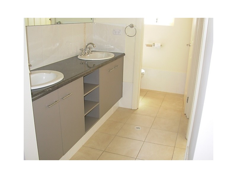 16 Parkview Circuit, Seaford Rise SA 5169