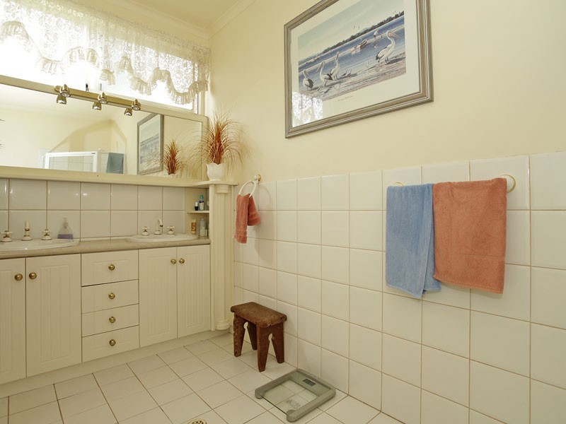10 Dom Street, Mclaren Flat SA 5171