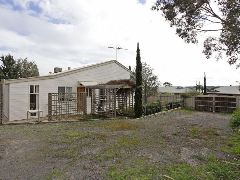 10 Dom Street, Mclaren Flat SA 5171