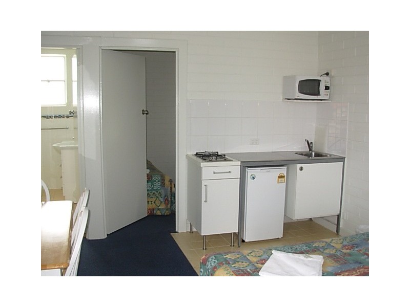 9/11-17 Hindmarsh Road, Victor Harbor SA 5211