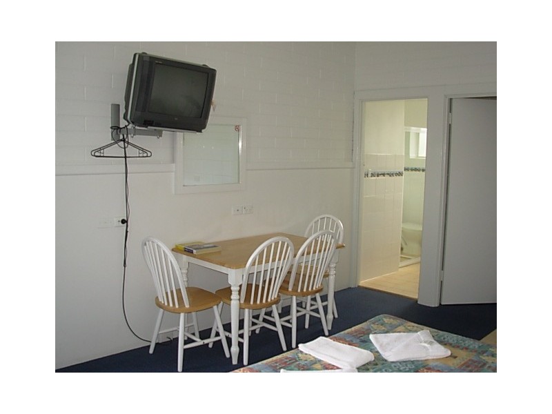 9/11-17 Hindmarsh Road, Victor Harbor SA 5211