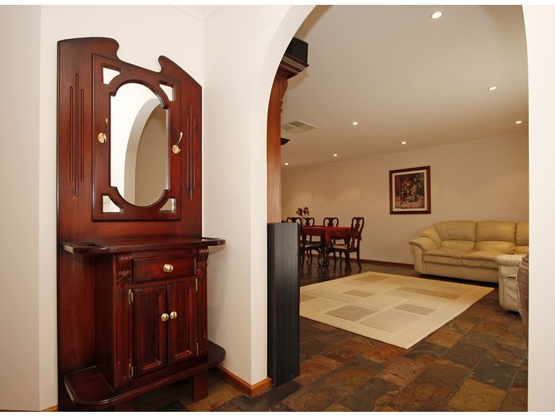 317 Pimpala Road, Woodcroft SA 5162