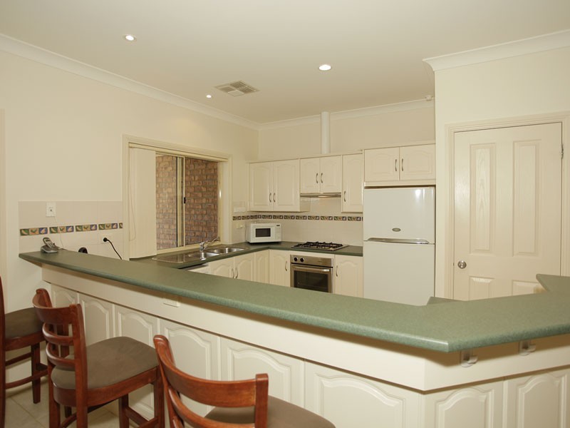 11 Vales Court, Mclaren Vale SA 5171