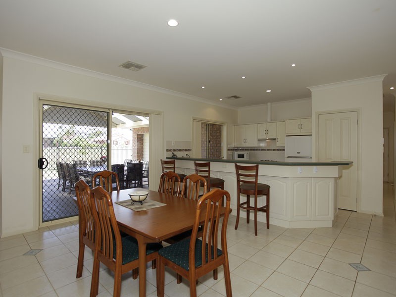 11 Vales Court, Mclaren Vale SA 5171