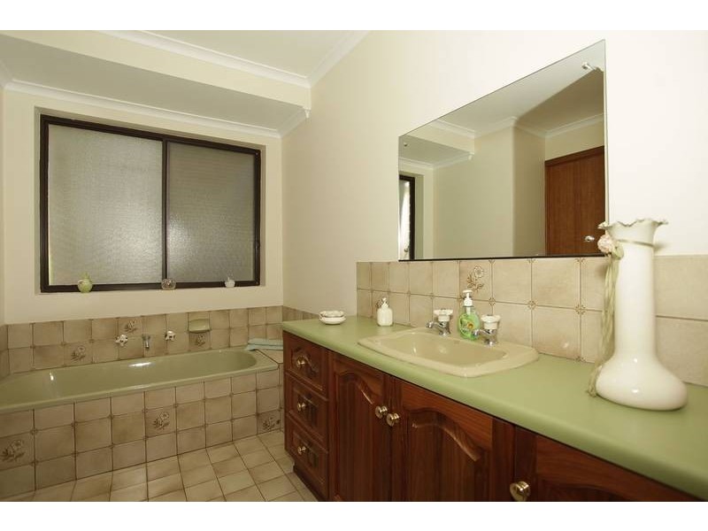 15 South Parkway, Mclaren Vale SA 5171