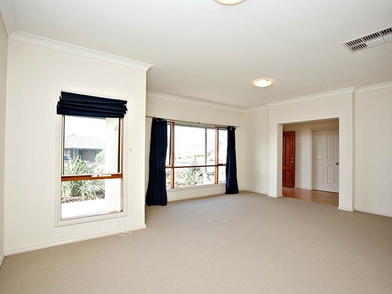 2 Vales Court, Mclaren Vale SA 5171