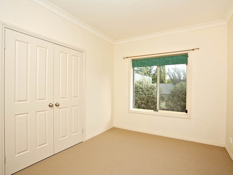 2 Vales Court, Mclaren Vale SA 5171