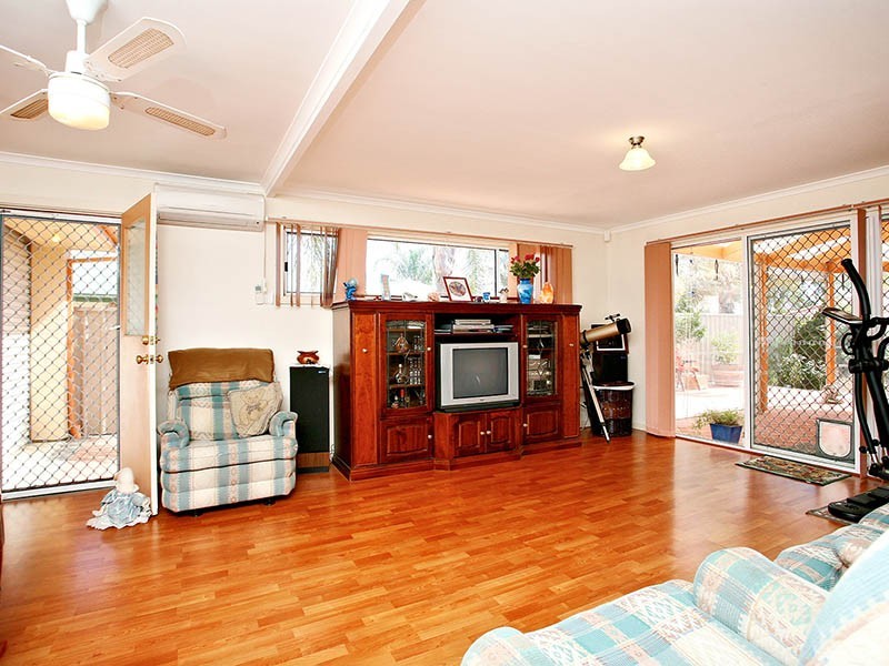 56 Riddoch Crescent, Woodcroft SA 5162