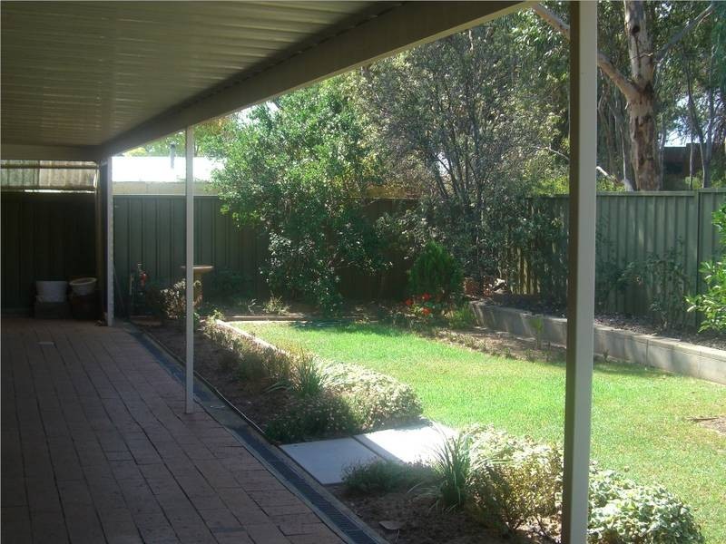 1/2 Lipson Close, Willunga SA 5172