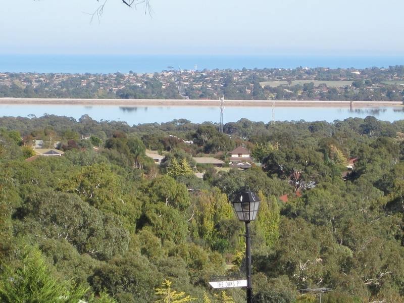 2 The Oaks Parade, Aberfoyle Park SA 5159