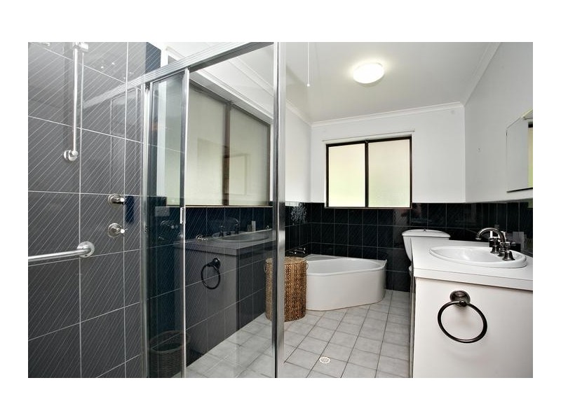 8 Perry Street, Mclaren Vale SA 5171