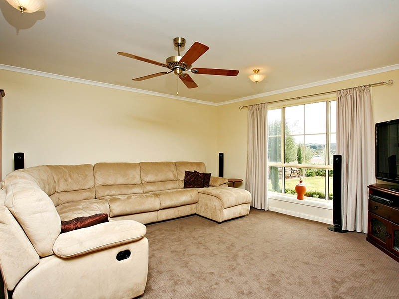 11 Light Place, Mount Compass SA 5210