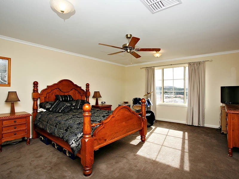 11 Light Place, Mount Compass SA 5210