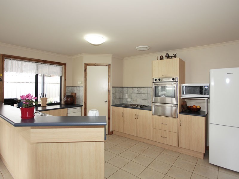 34 Rose Crescent, Mclaren Flat SA 5171