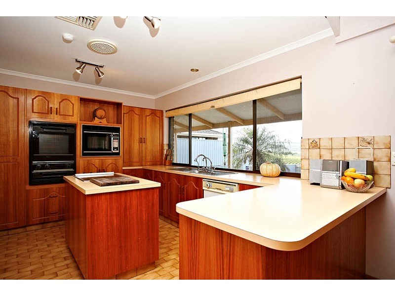 40 Valley View Drive, Mclaren Vale SA 5171