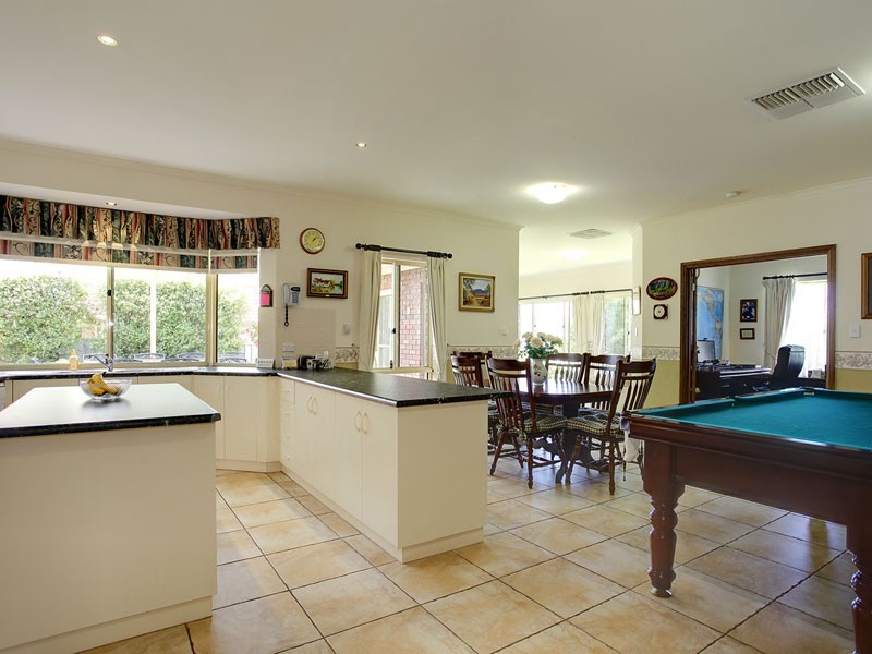 16 Vales Court, Mclaren Vale SA 5171