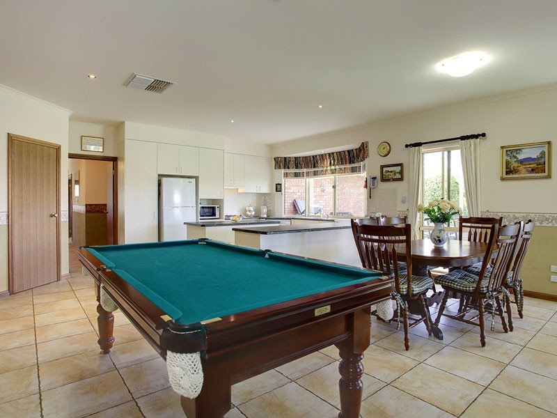 16 Vales Court, Mclaren Vale SA 5171