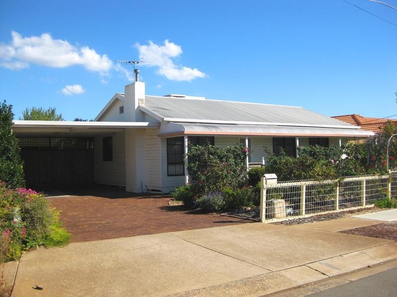 14 Limbert Avenue, Seacombe Gardens SA 5047