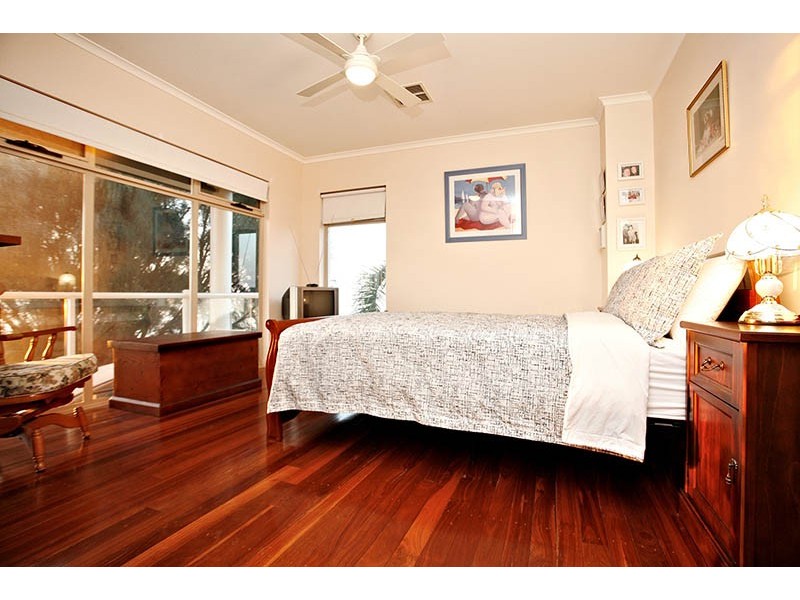 28 Maidencombe Drive, Moana SA 5169