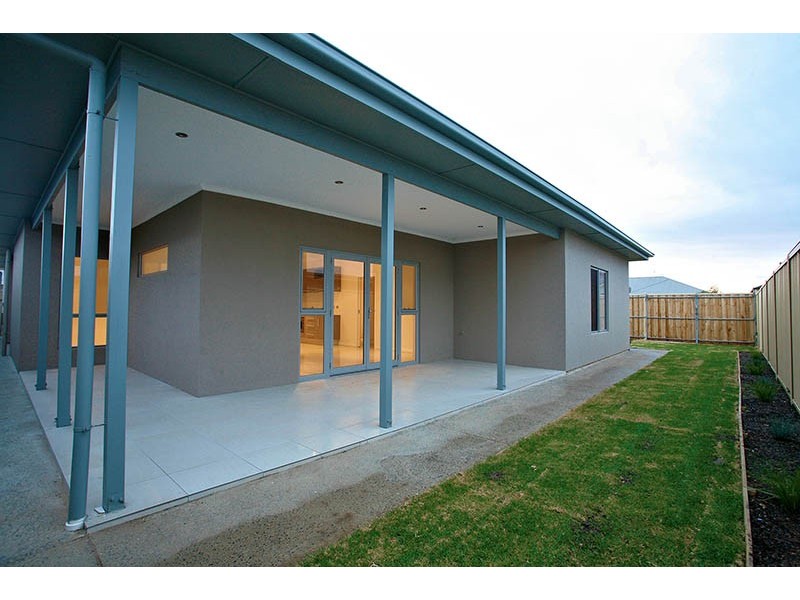 6 Burton Bank, Aldinga Beach SA 5173
