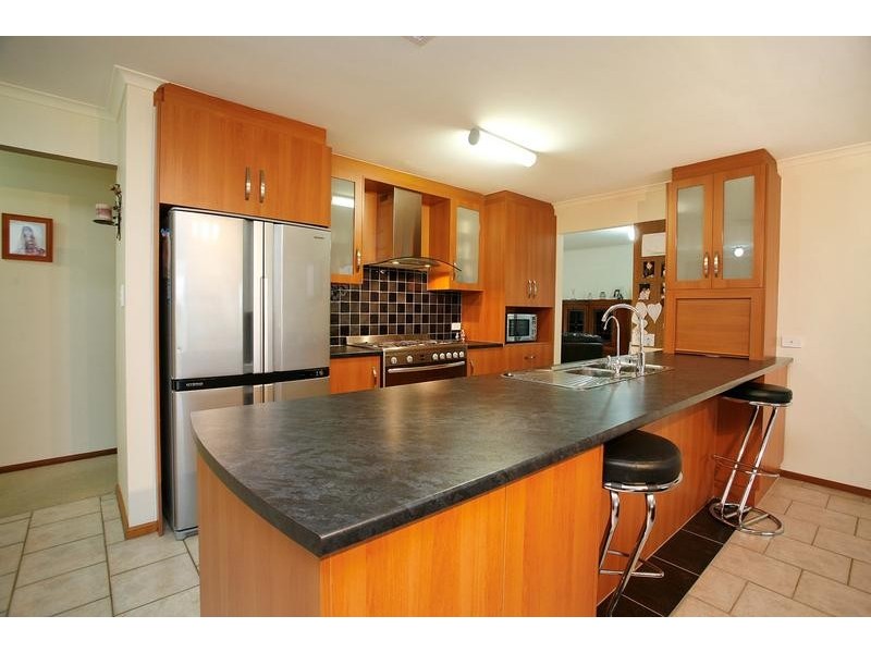 58 Valley View Drive, Mclaren Vale SA 5171