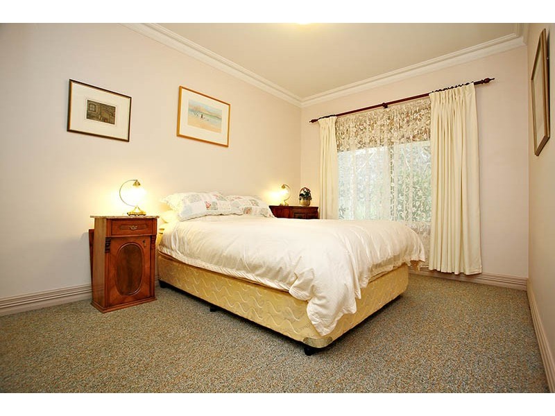 13 Waverley Drive, Willunga SA 5172