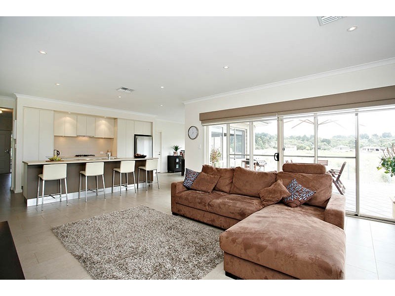 40 George Francis Drive, Mount Compass SA 5210