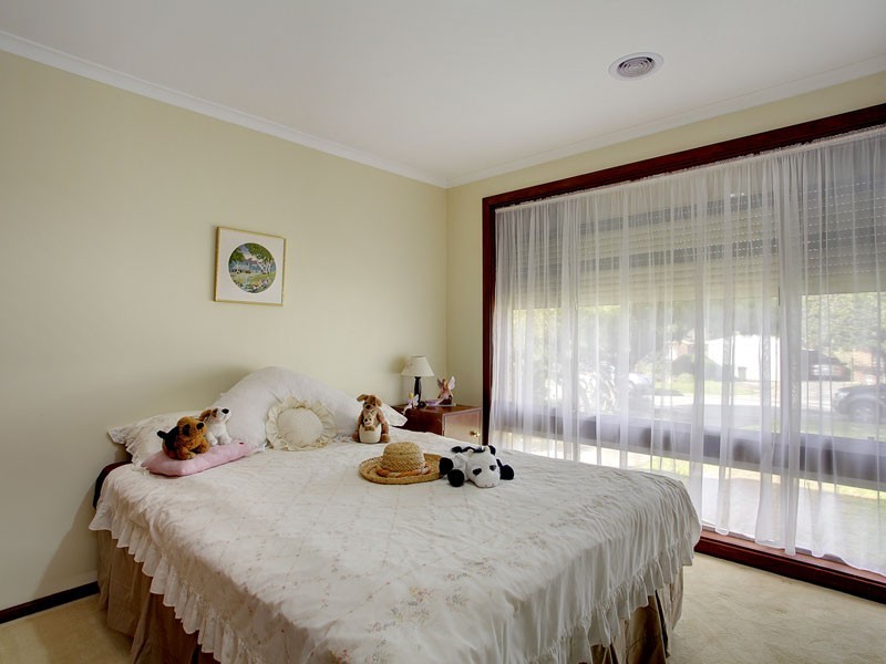 10 Kathryn Drive, Morphett Vale SA 5162