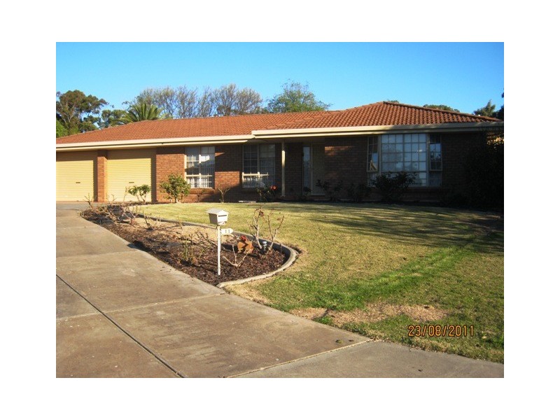 11 Andrew Henning Place, Willunga SA 5172