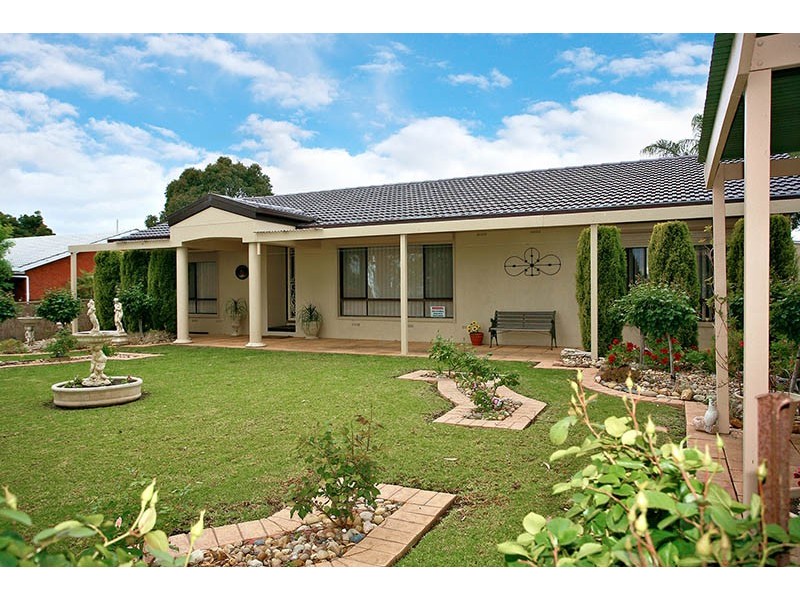 31 Giles Road, Willunga SA 5172