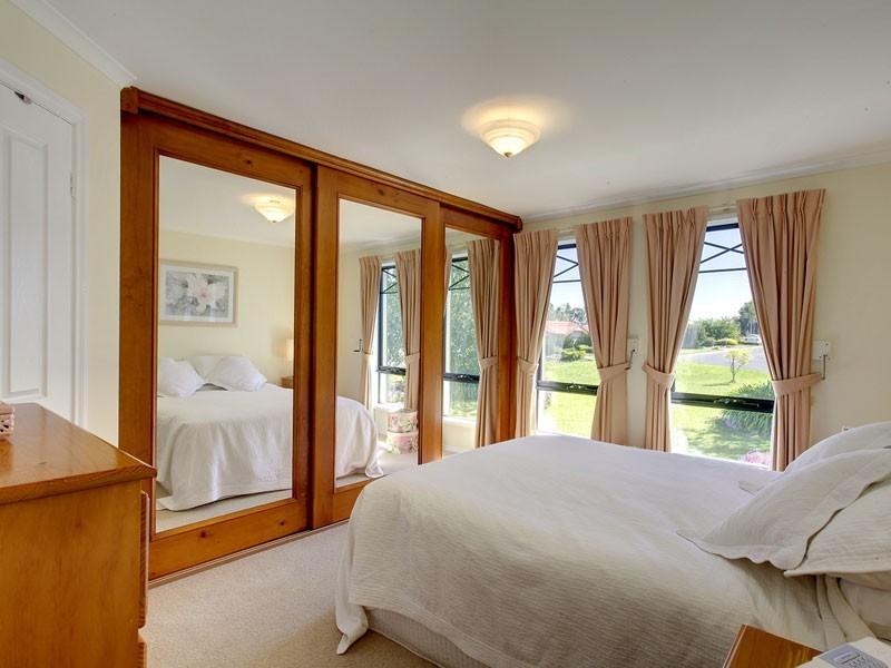 6 Genders Grove, Mclaren Vale SA 5171