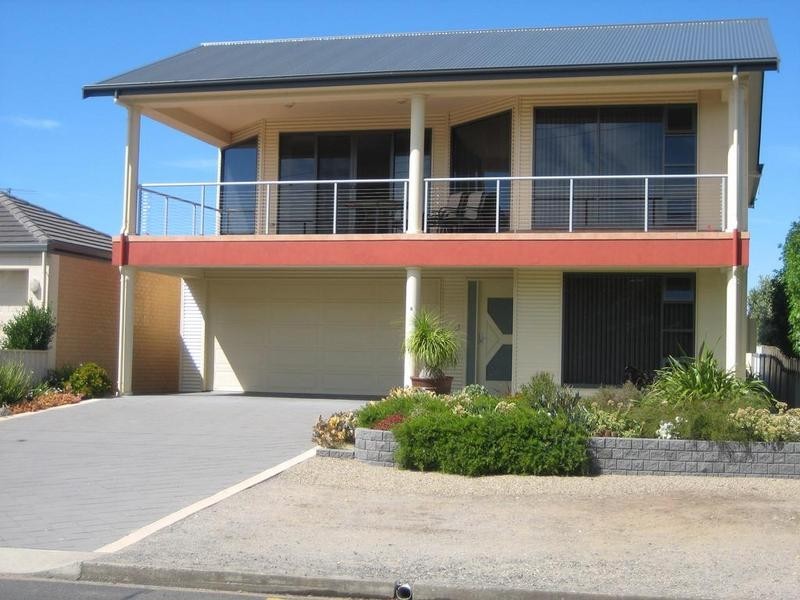 4 The Parkway, Victor Harbor SA 5211