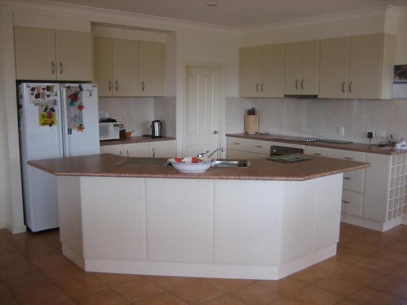 4 The Parkway, Victor Harbor SA 5211
