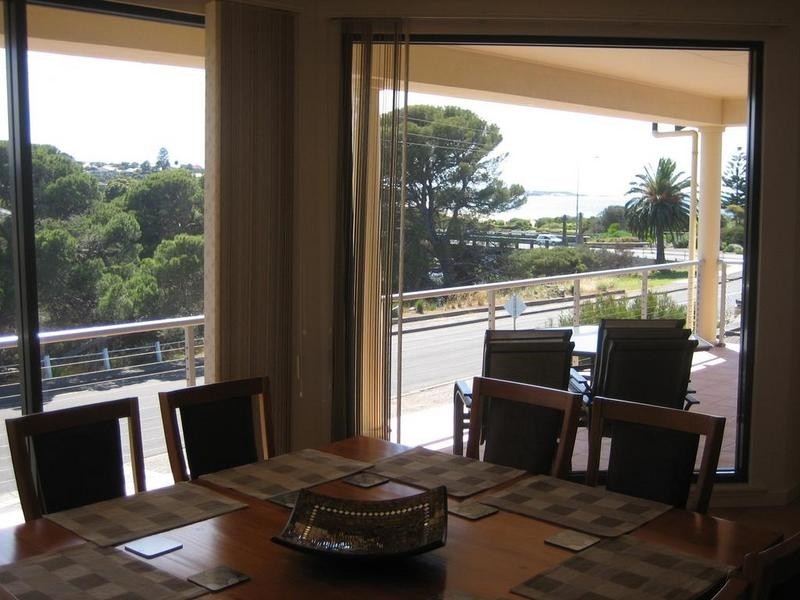 4 The Parkway, Victor Harbor SA 5211