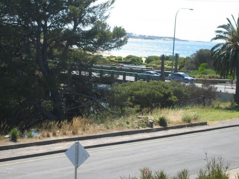 4 The Parkway, Victor Harbor SA 5211