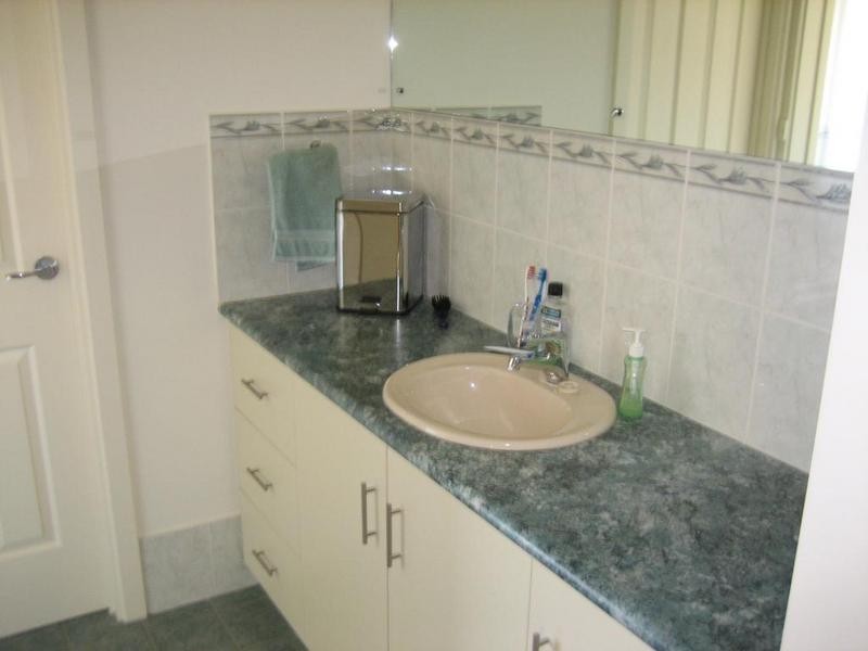 4 The Parkway, Victor Harbor SA 5211