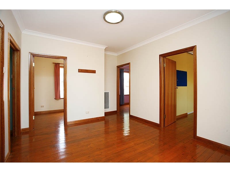 11 Methodist Street, Willunga SA 5172