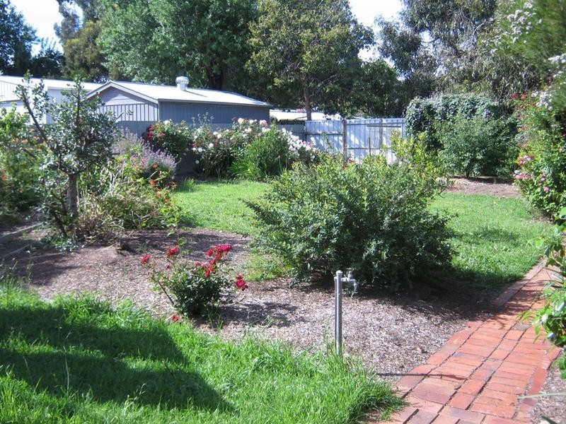 10 St Peters Terrace, Willunga SA 5172