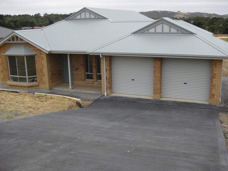 16 George Francis Drive, Mount Compass SA 5210