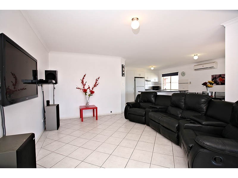 17 Hawksnest Avenue, Seaford Rise SA 5169