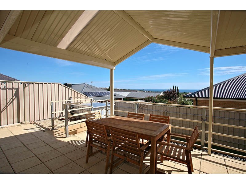 17 Hawksnest Avenue, Seaford Rise SA 5169