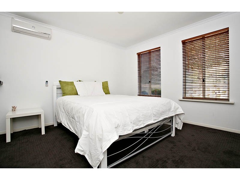17 Hawksnest Avenue, Seaford Rise SA 5169