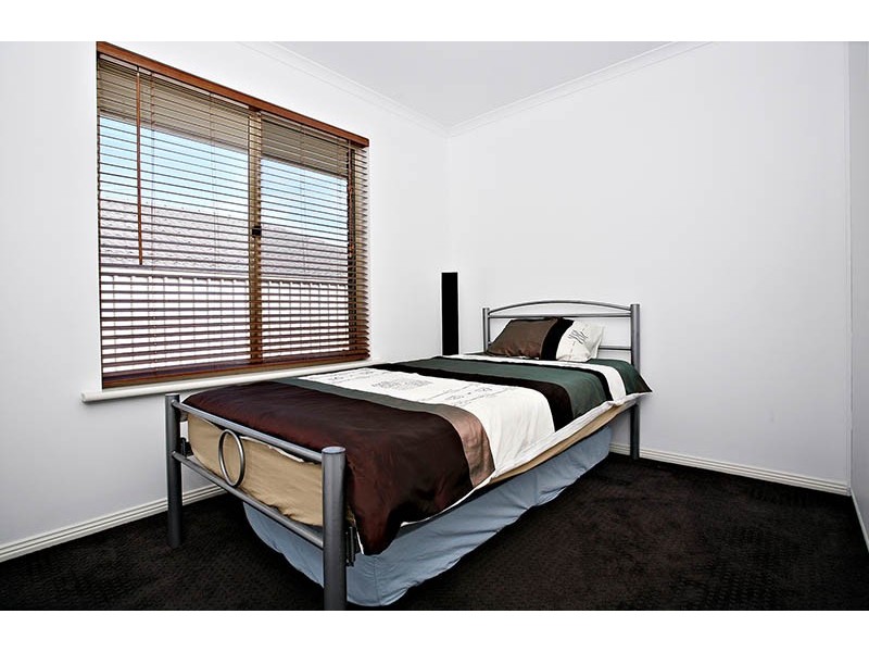 17 Hawksnest Avenue, Seaford Rise SA 5169