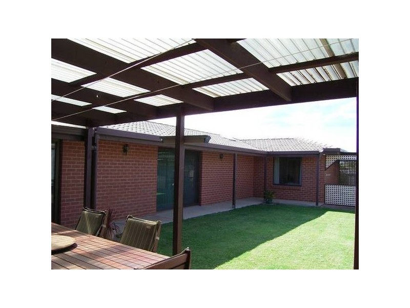 11 Macquarie Street, Moana SA 5169