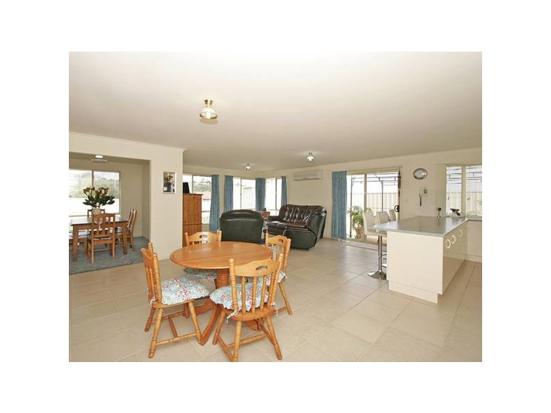 7 Clark Terrace, Port Elliot SA 5212